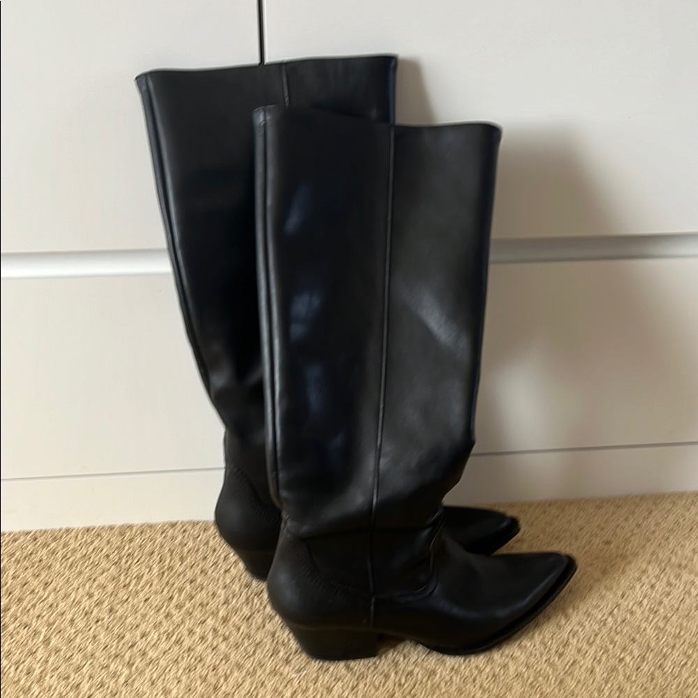 Zara Black Knee-High Women's Boots
